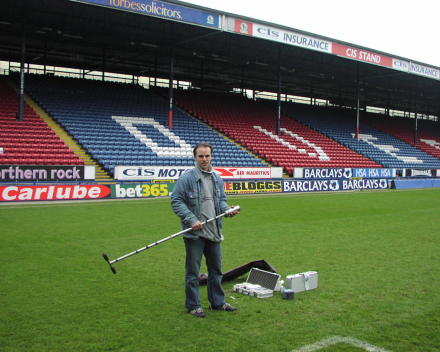 Davy Ottevaere: Bodemstalen nemen in Ewood Park, Blackurn Rovers, Engeland.